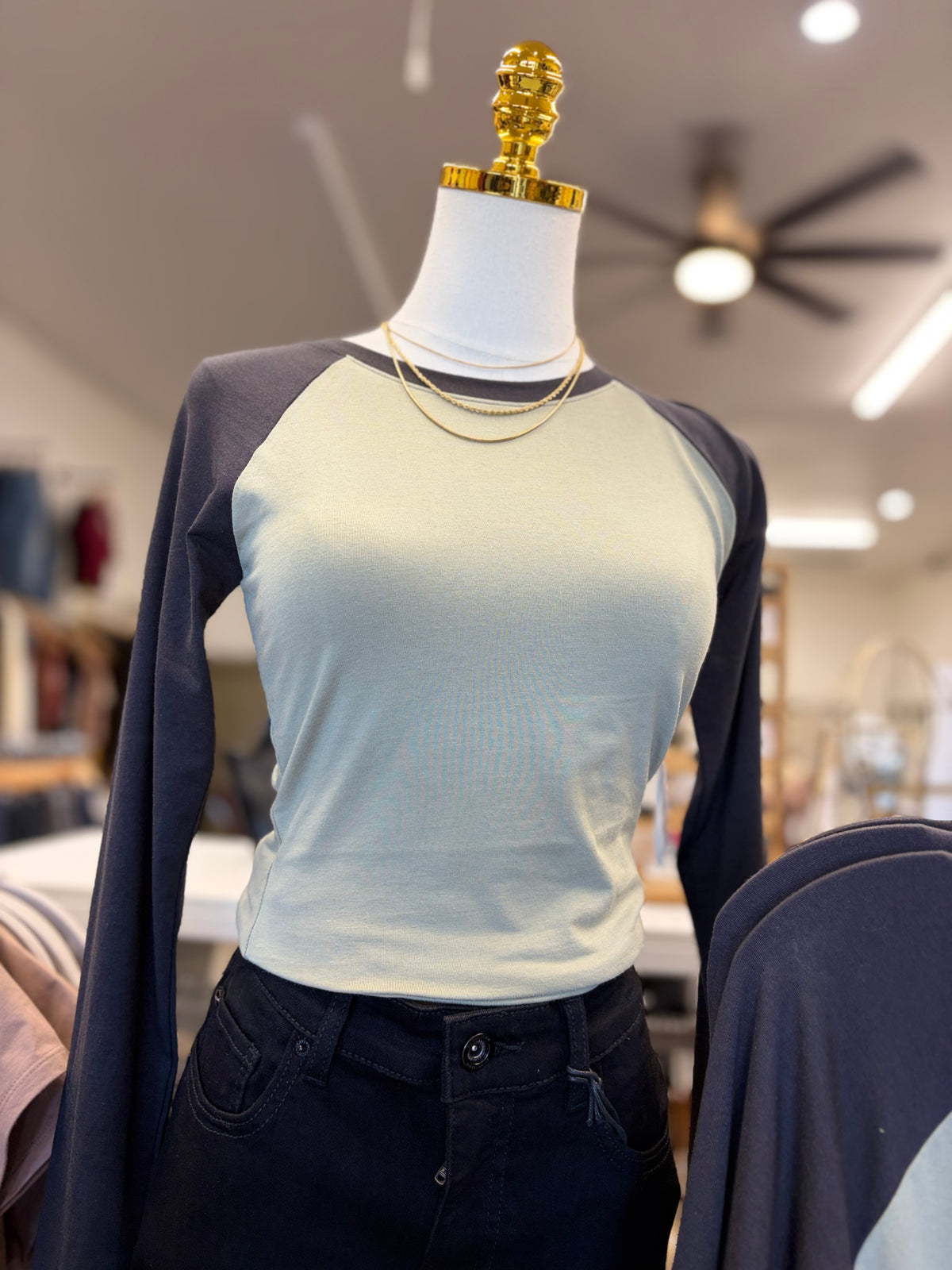 Olive/Blk Raglan Long sleeve
