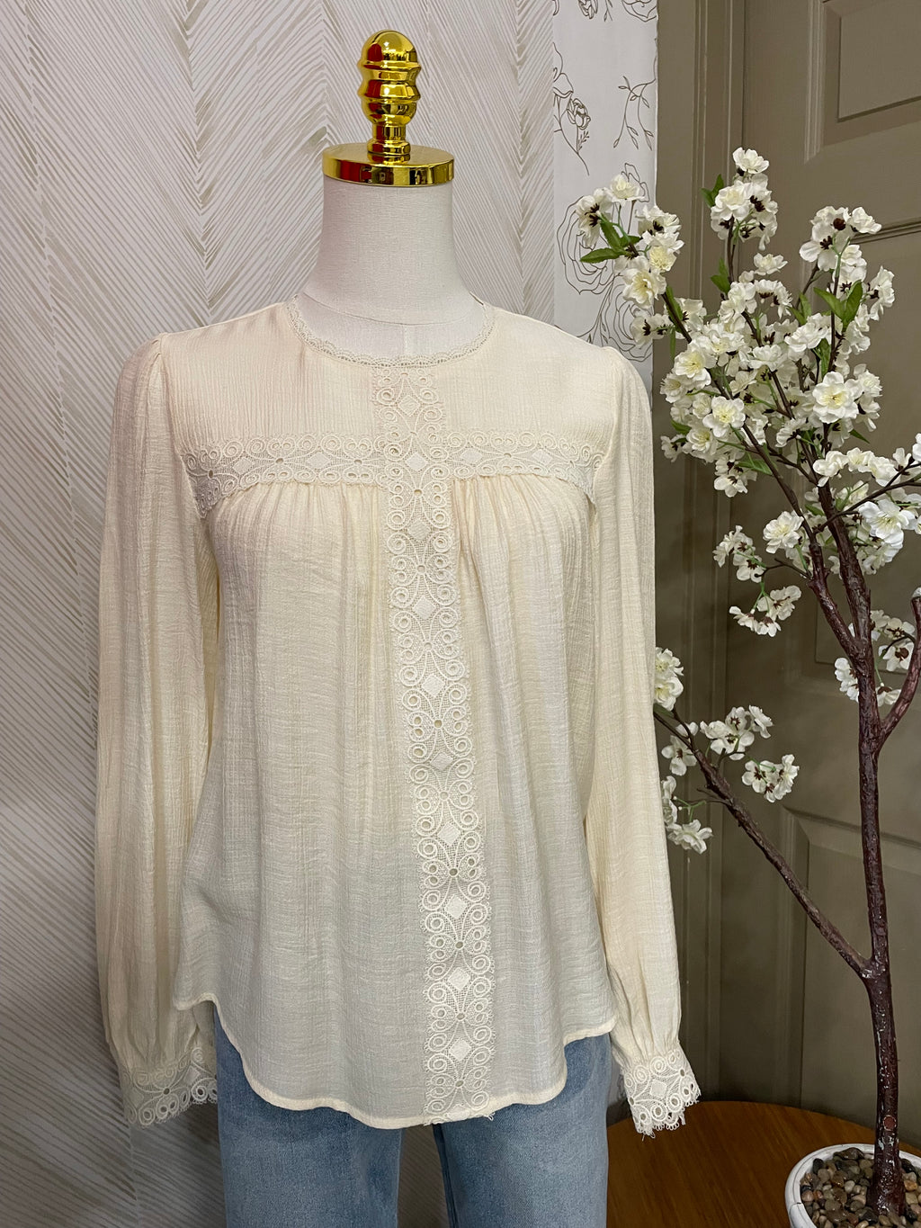 Lace detail round neck long sleeve blouse