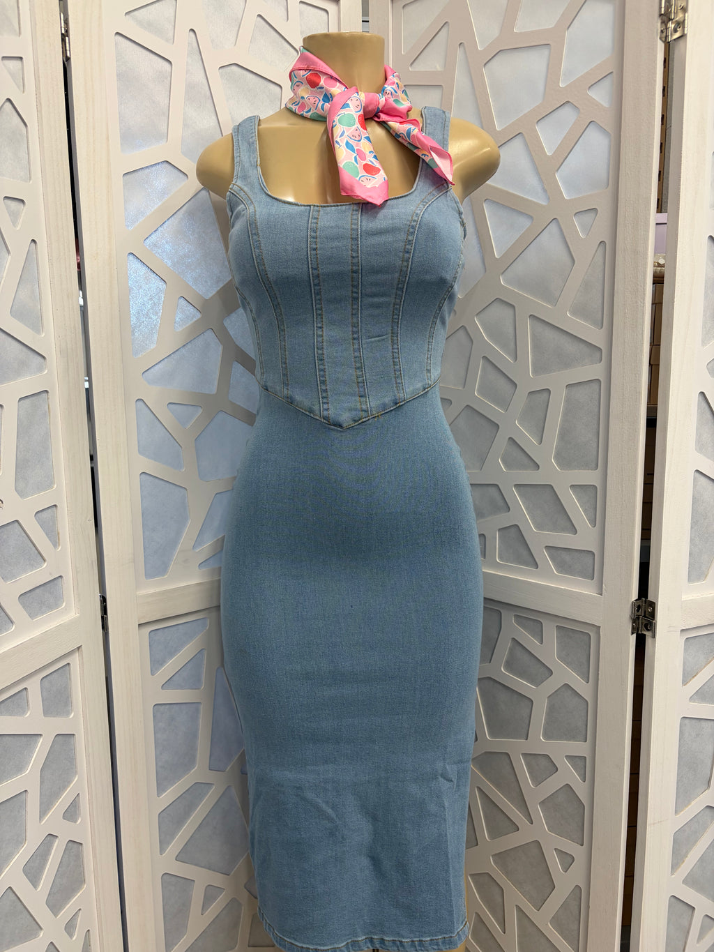 Light denim Fitted Sleeveless Midi Dress