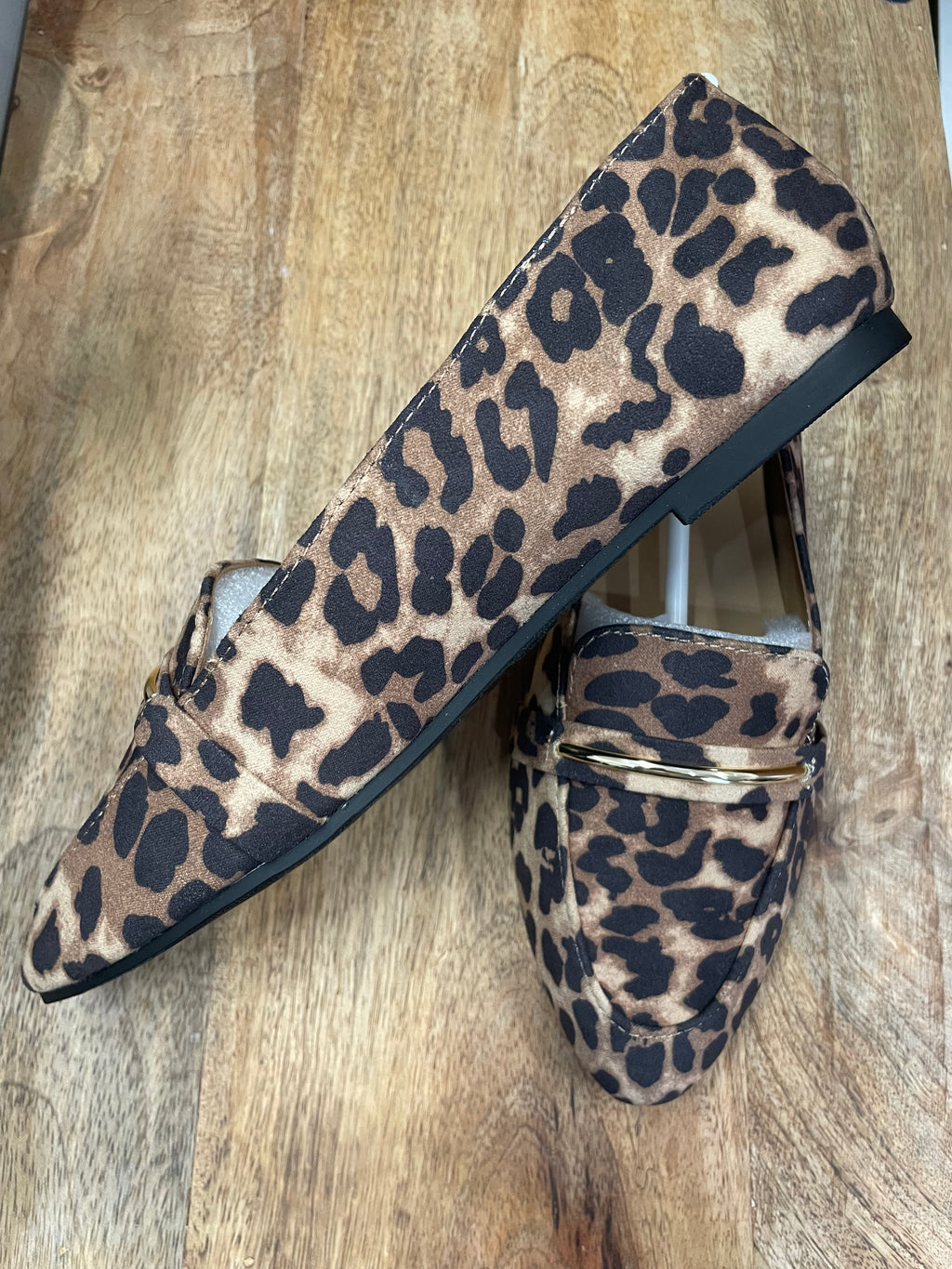 Cheetah pointed loafers