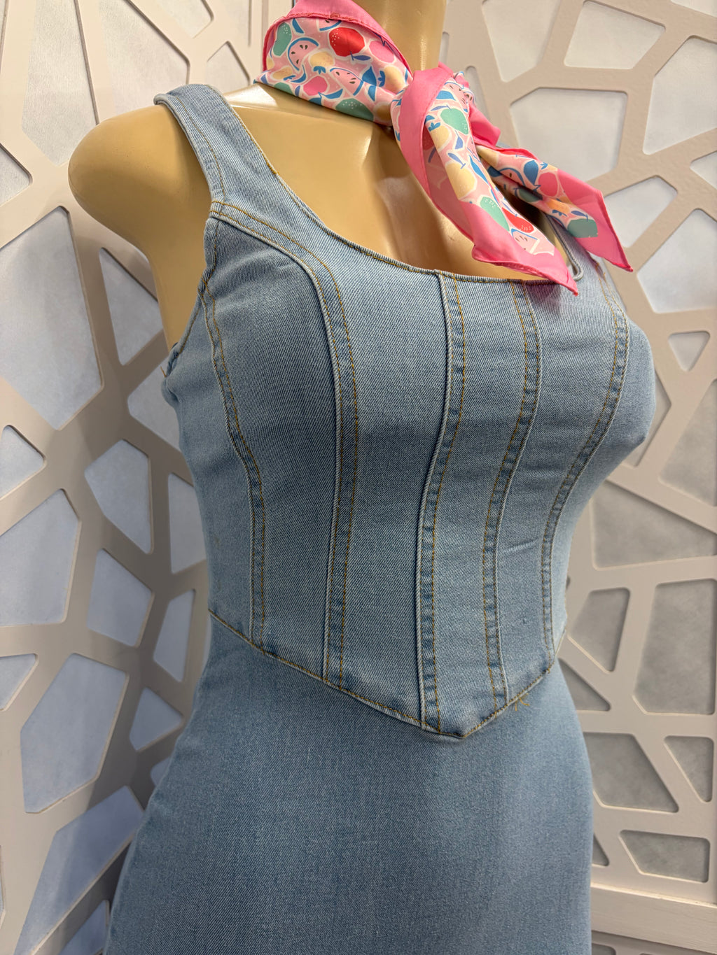 Light denim Fitted Sleeveless Midi Dress