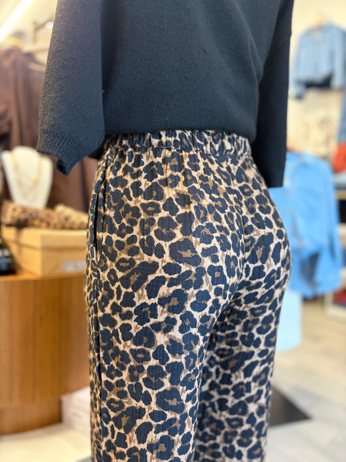 Elastic Waist leopard printed pants