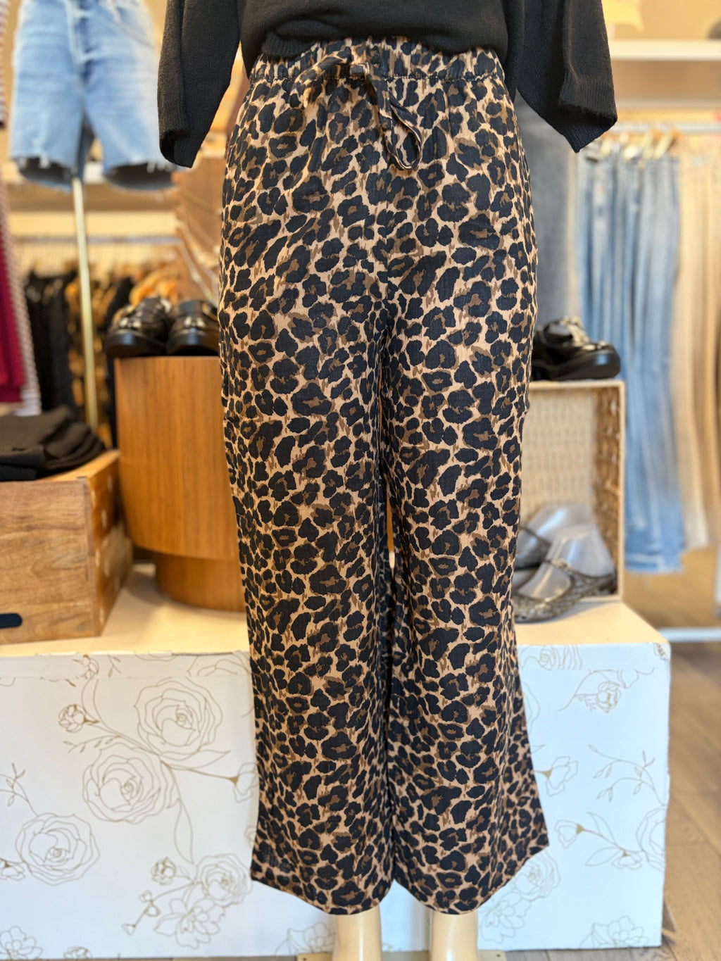 Elastic Waist leopard printed pants