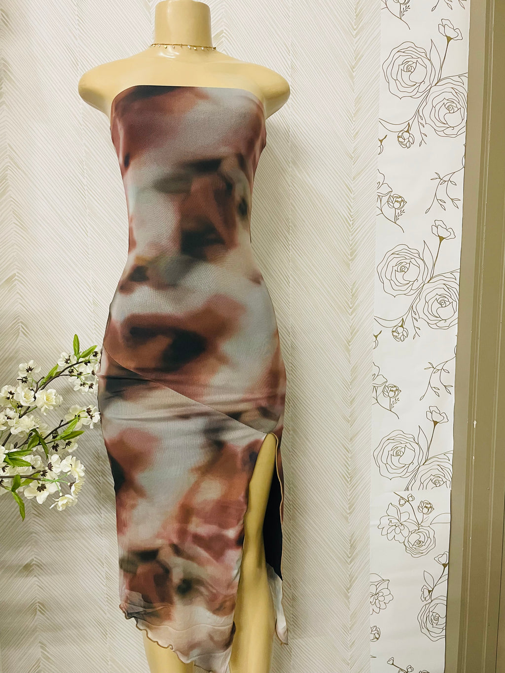 Printed mesh strapless midi dress