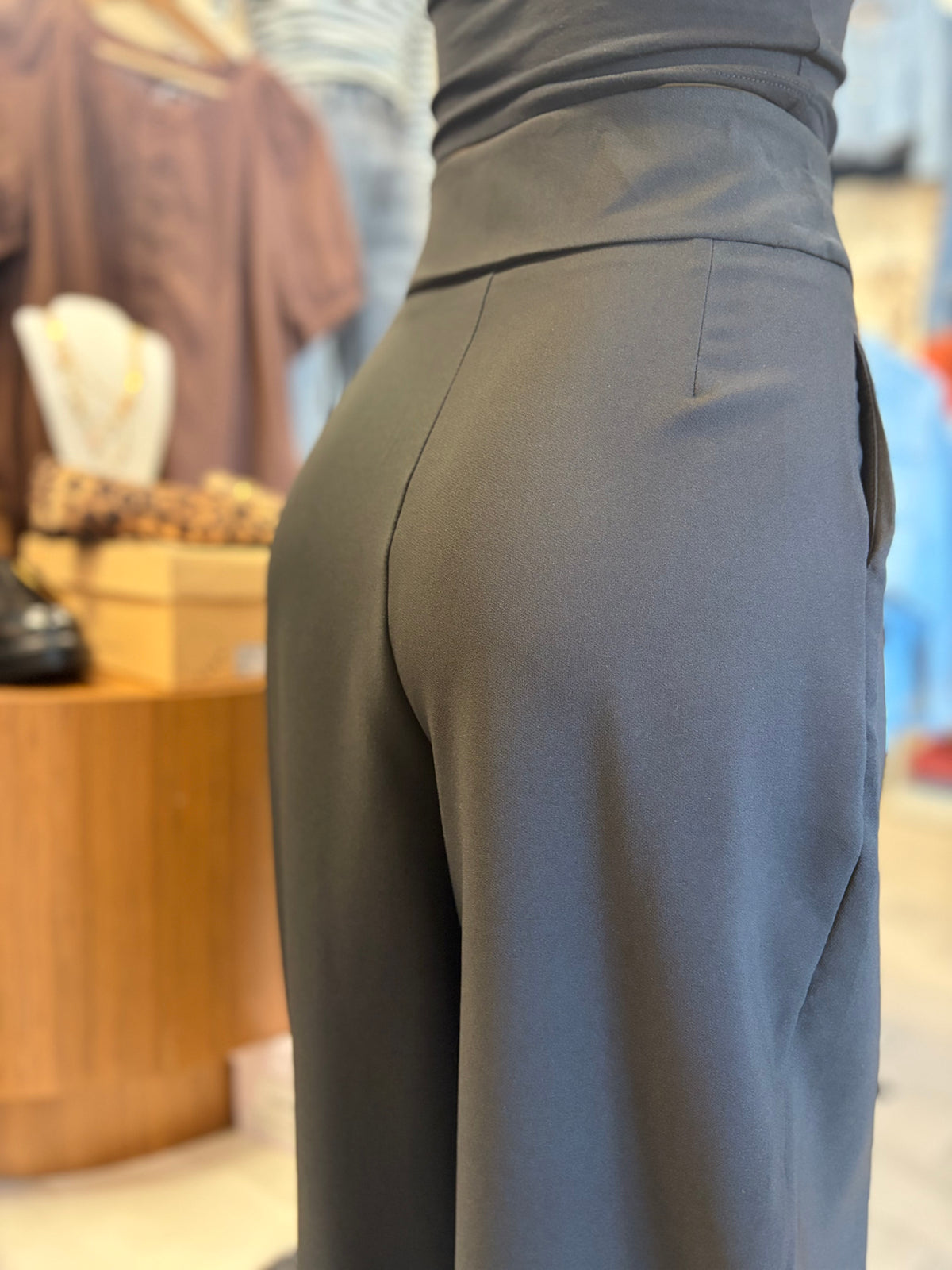 Blk Trouser barrel pants