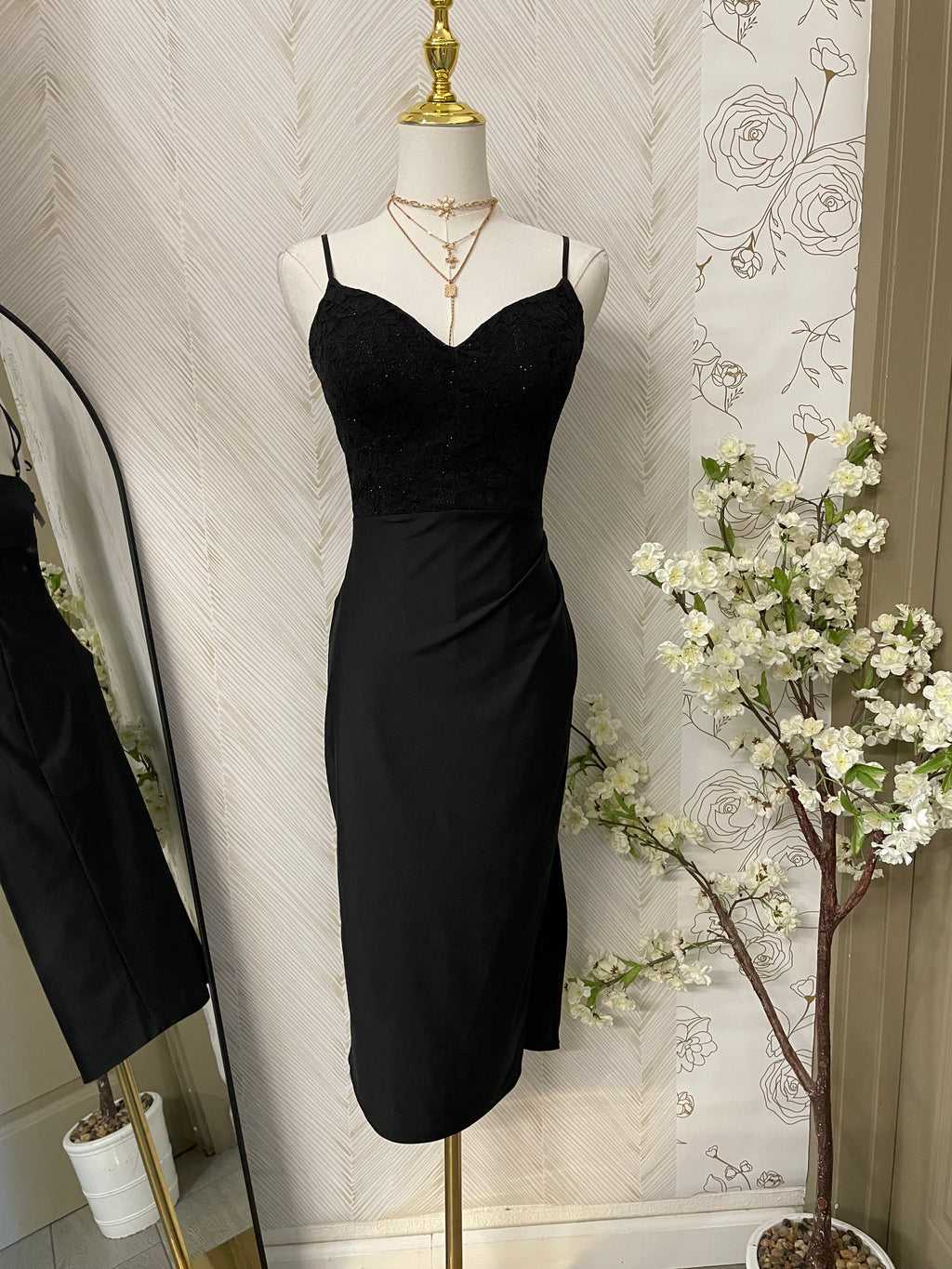 Midi dress with stretch fabric glitter top