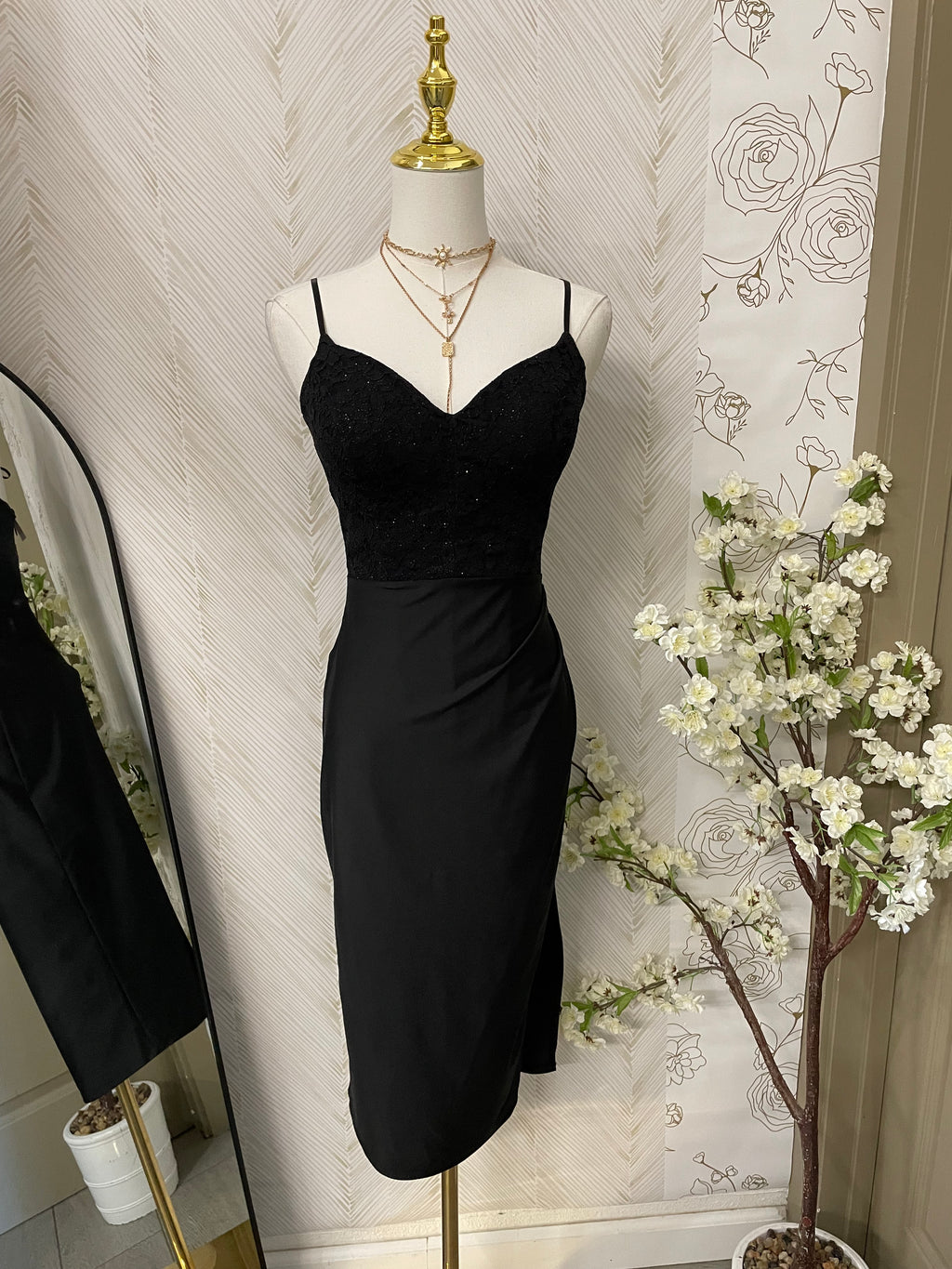 Midi dress with stretch fabric glitter top