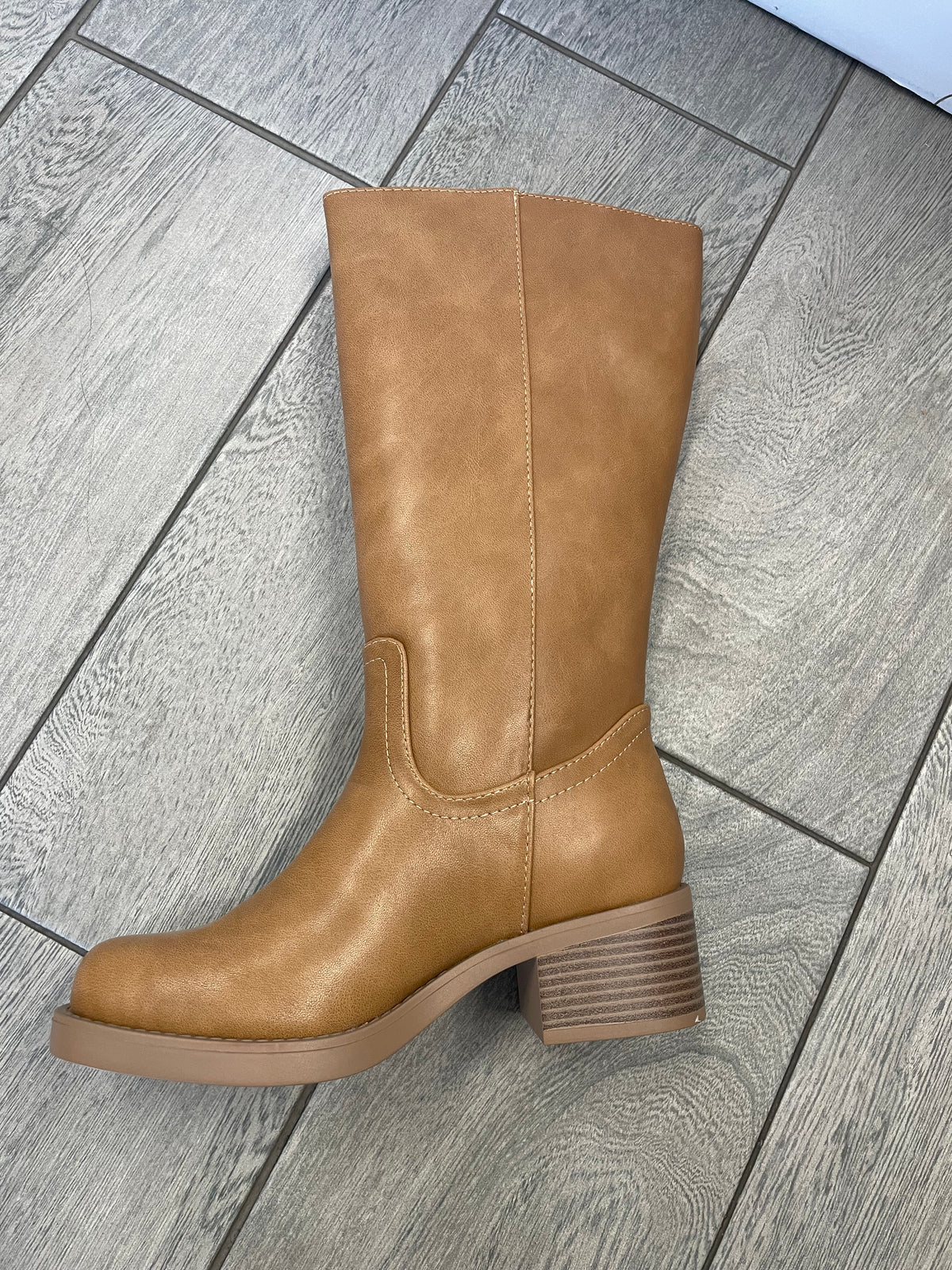 Tan Belvin boot