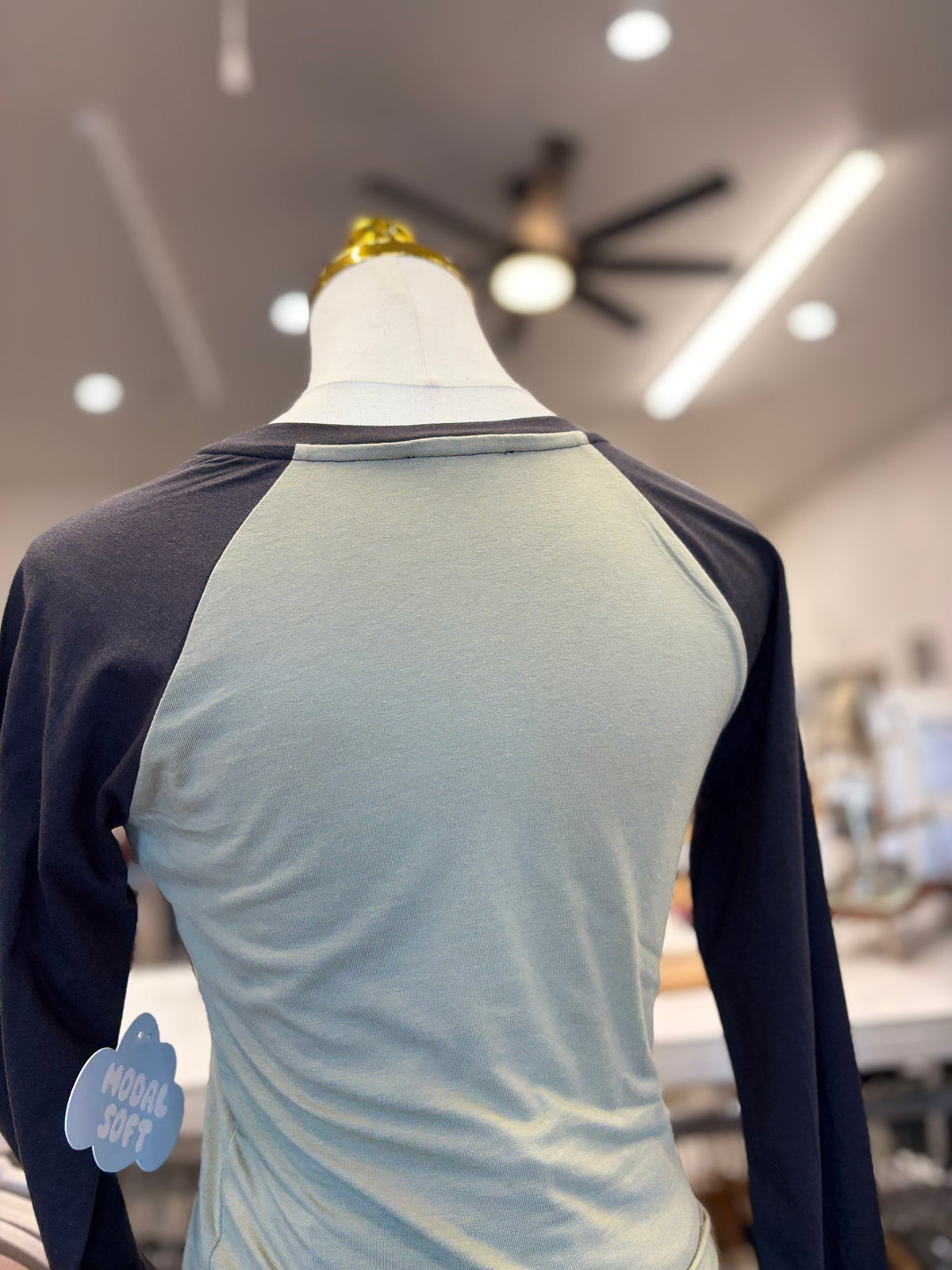 Olive/Blk Raglan Long sleeve