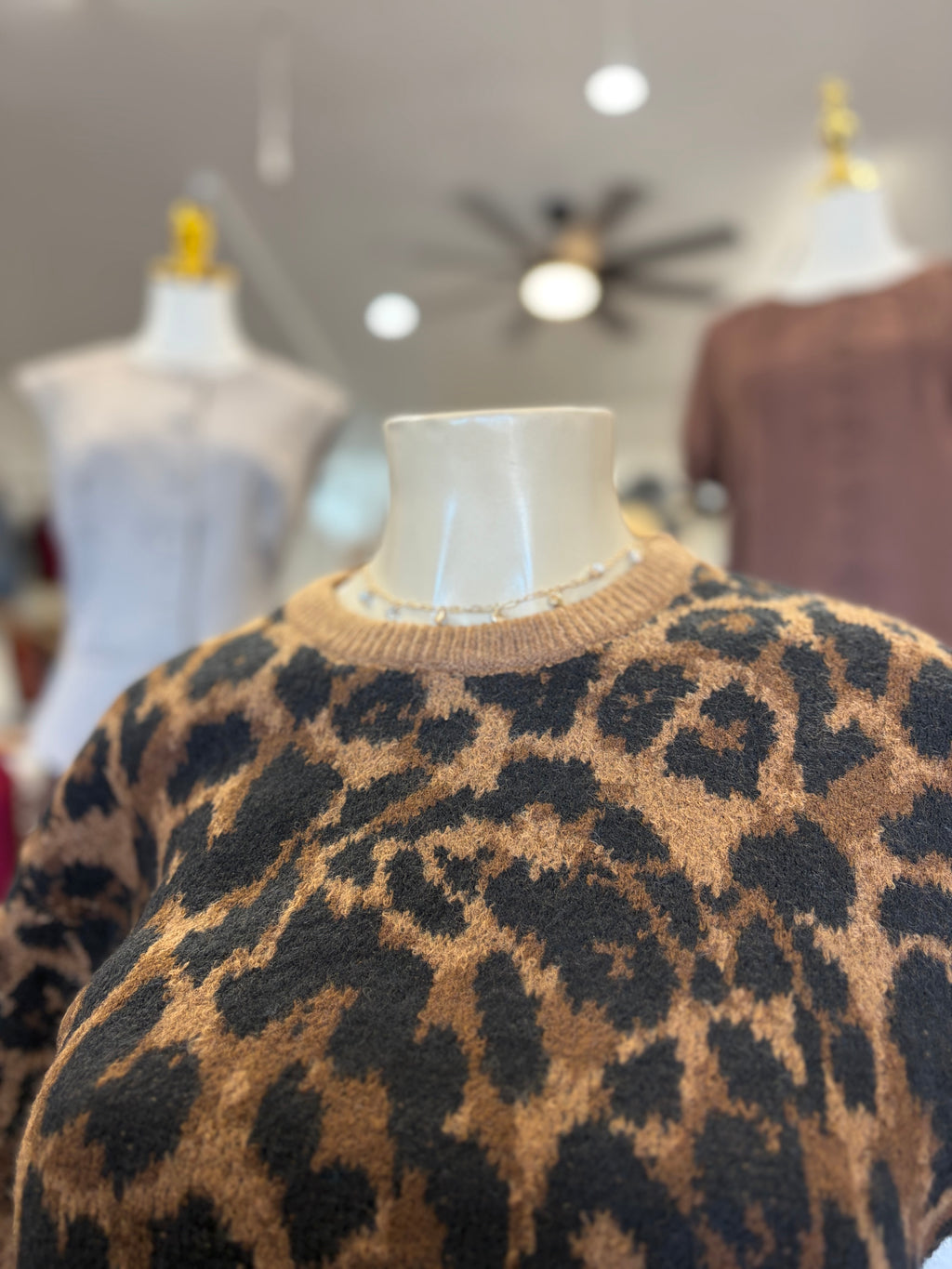 Short Sleeve Leopord Sweater Top