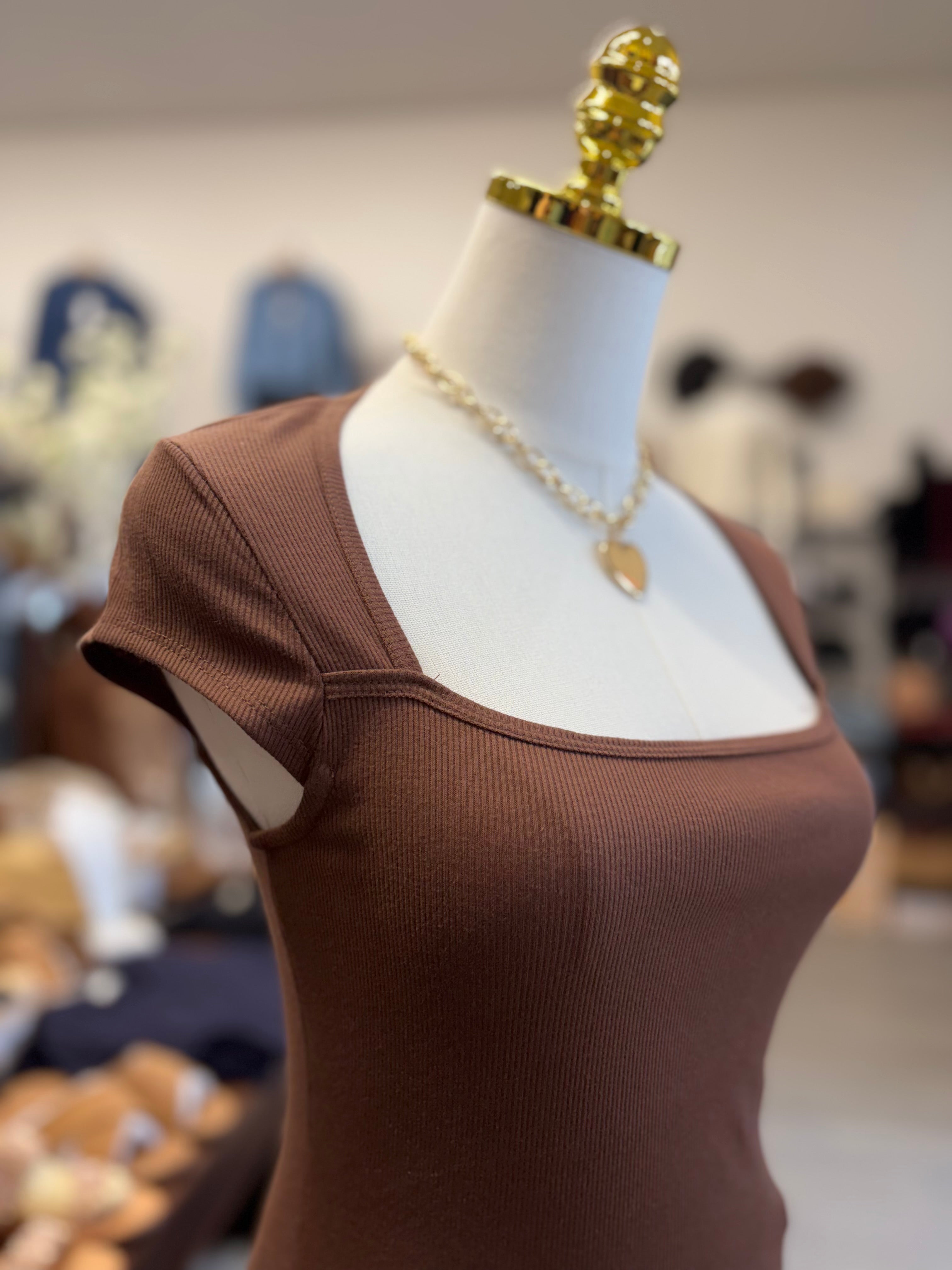 Cocoa Sq Neck Sleeve Top