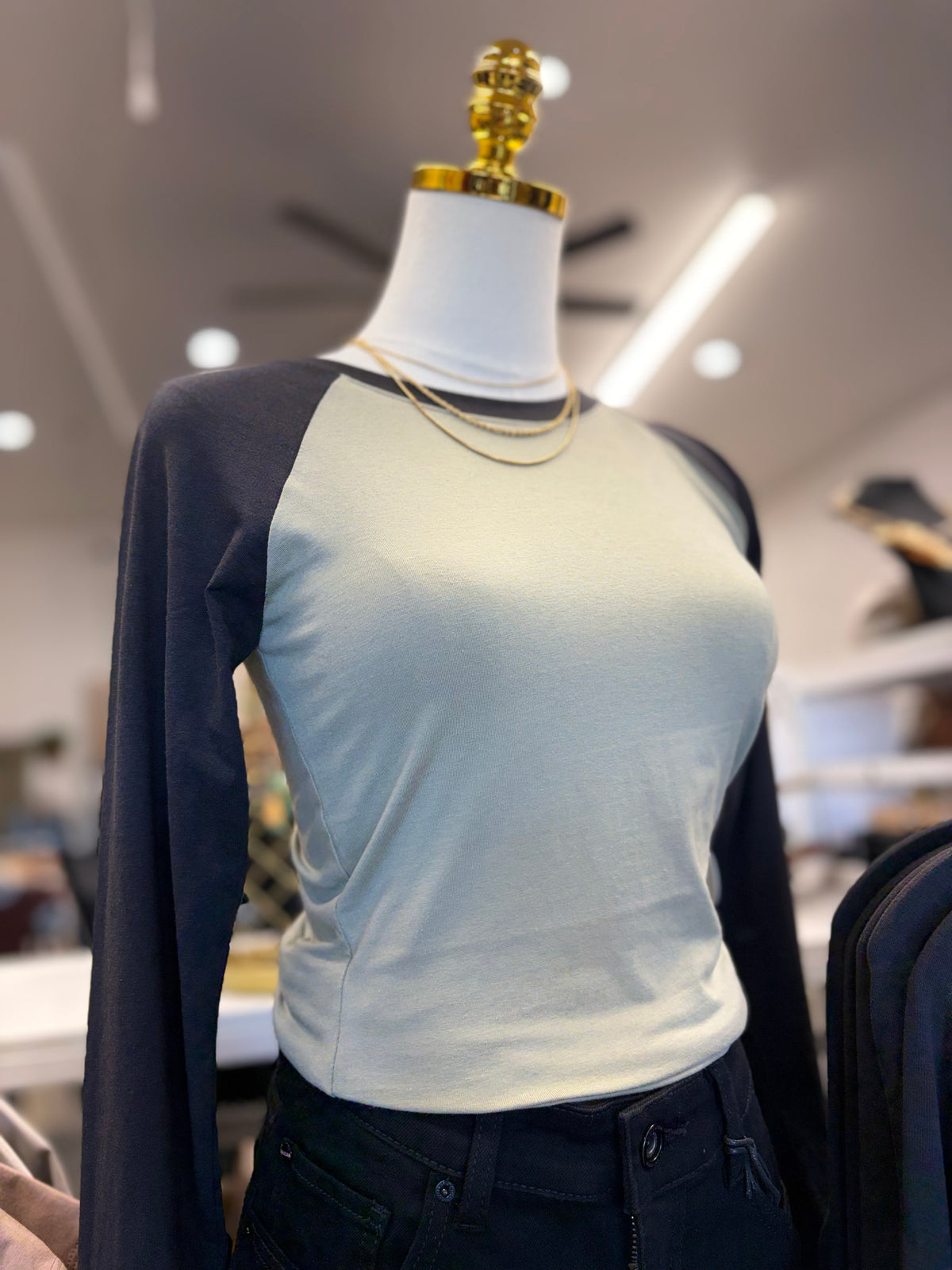 Olive/Blk Raglan Long sleeve