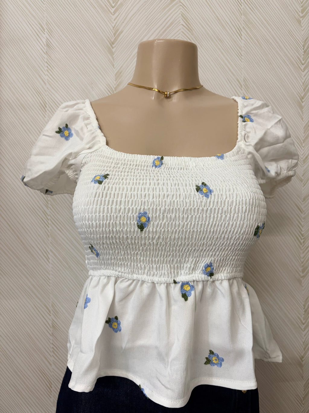 White Floral Puff Sleeve Ruffled Top