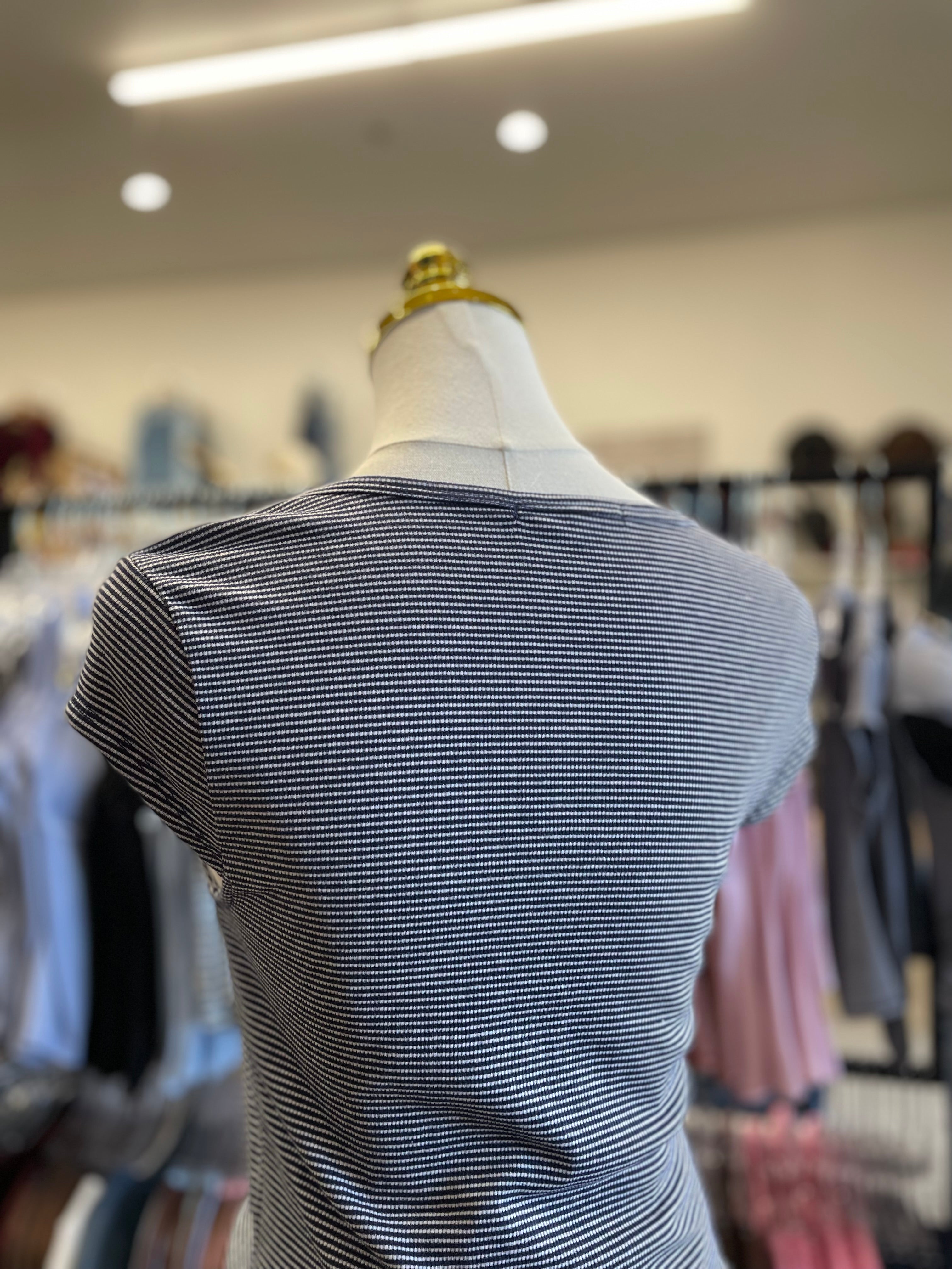 Navy/Soft white square neck sleeve top