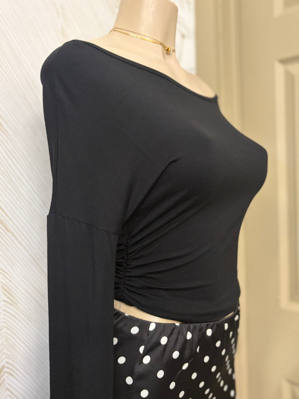 Blk Ruched Off shoulder long sleeve